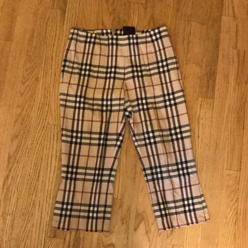 Used Burberry Crop Lightweight Pants with back zip